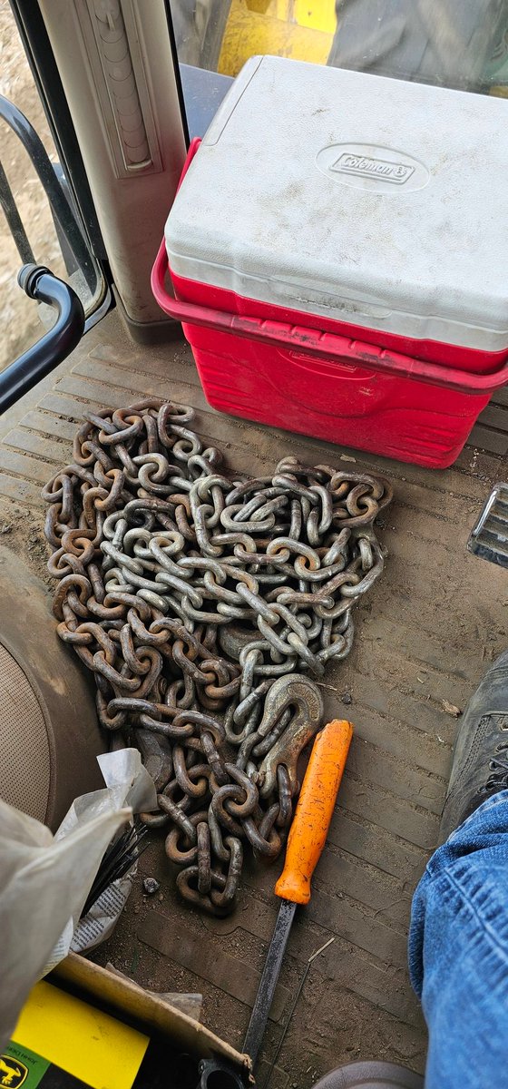 Last day of planting.  Some dust on the high ground, but things are wet !  #ontag #vanmeerfarms #alwaysgrowing