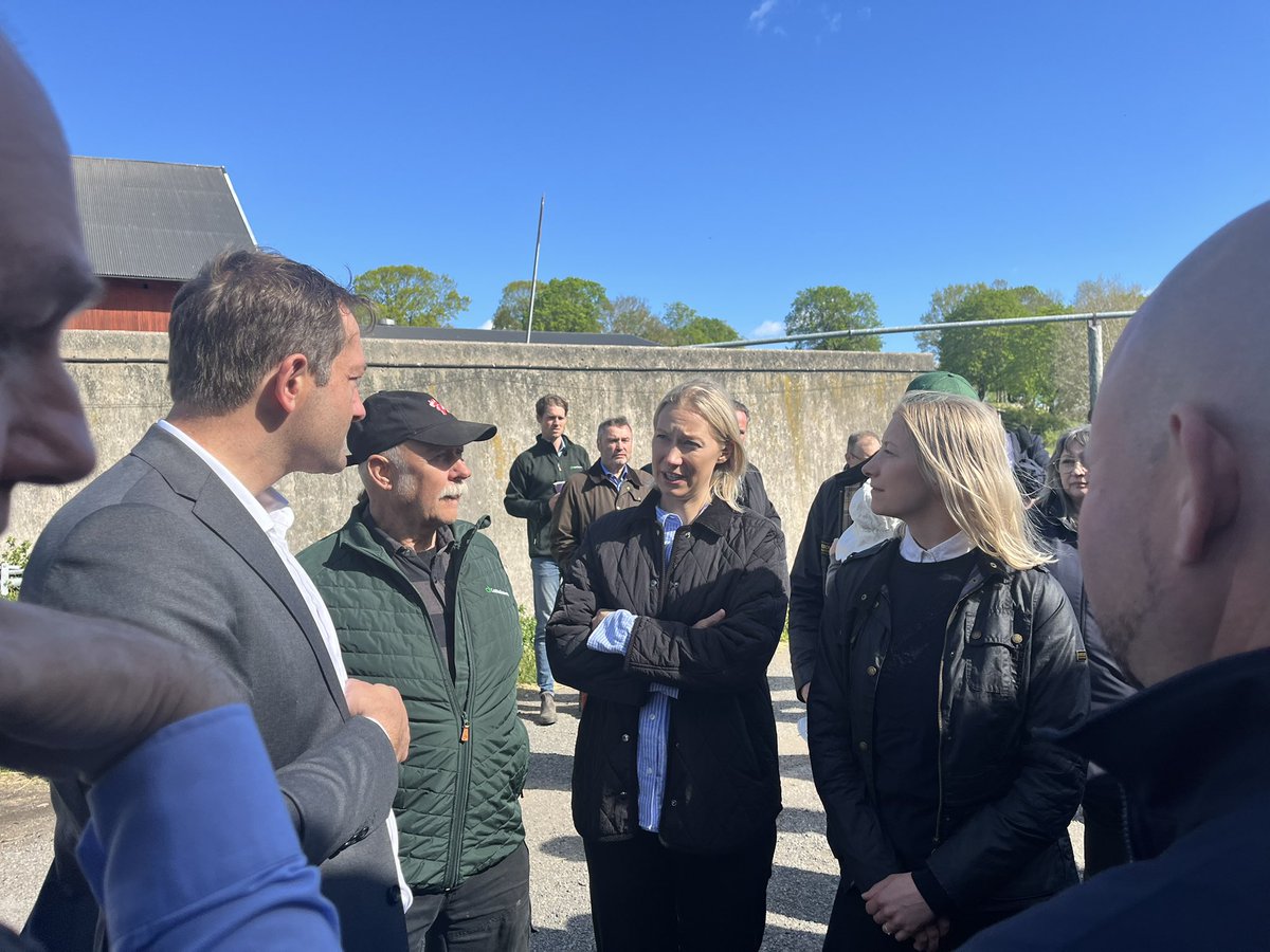 Swedish Farmers (@lrfbrussels) on Twitter photo High level meeting today with <a href="/CHansenEU/">Christophe Hansen</a> <a href="/JessikaRoswall/">Jessika Roswall</a> and <a href="/peterkullgren/">Peter Kullgren</a> on a typical Swedish dairy farm with crops and forestry. MFF, CAP, generational renewal, bioeconomy were some issues raised. Ending with discussions with LRF General Assembly. Cooperation at its best! High level meeting today with <a href="/CHansenEU/">Christophe Hansen</a> <a href="/JessikaRoswall/">Jessika Roswall</a> and <a href="/peterkullgren/">Peter Kullgren</a> on a typical Swedish dairy farm with crops and forestry. MFF, CAP, generational renewal, bioeconomy were some issues raised. Ending with discussions with LRF General Assembly. Cooperation at its best!