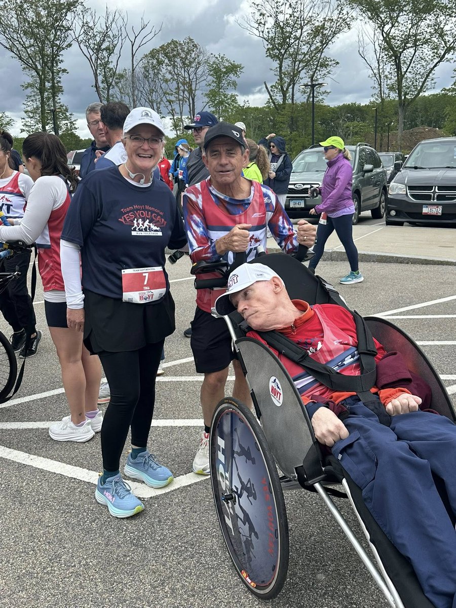 DMSE's tweet image. TEAM HOYT MEMORIAL RACE
Helped a bit and also ran in the Team Hoyt Memorial 5-Mile Road Race in Hopkinton yesterday morning. I was thrilled to be able to push Michael Murphy in the race. A special race honoring two inspiring friends, Rick and Dick Hoyt.