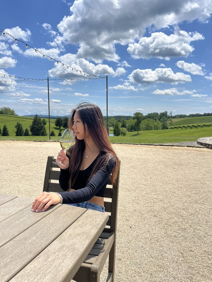 ericamooon's tweet image. winery date!!🍇💌🐢