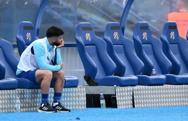 futbolcroacia's tweet photo. @24sata_HR 👋 También se ha despedido del #DinamoZagreb el lateral derecho Sadegh Moharrami (29) 🇮🇷 tras siete temporadas en el Maksimir en los cuales ha 143 partidos y ha ganado seis ligas, una copa y dos supercopas. Interesa en Polonia y en el #FCTractor de su país. https://t.co/1oVlUd94XM