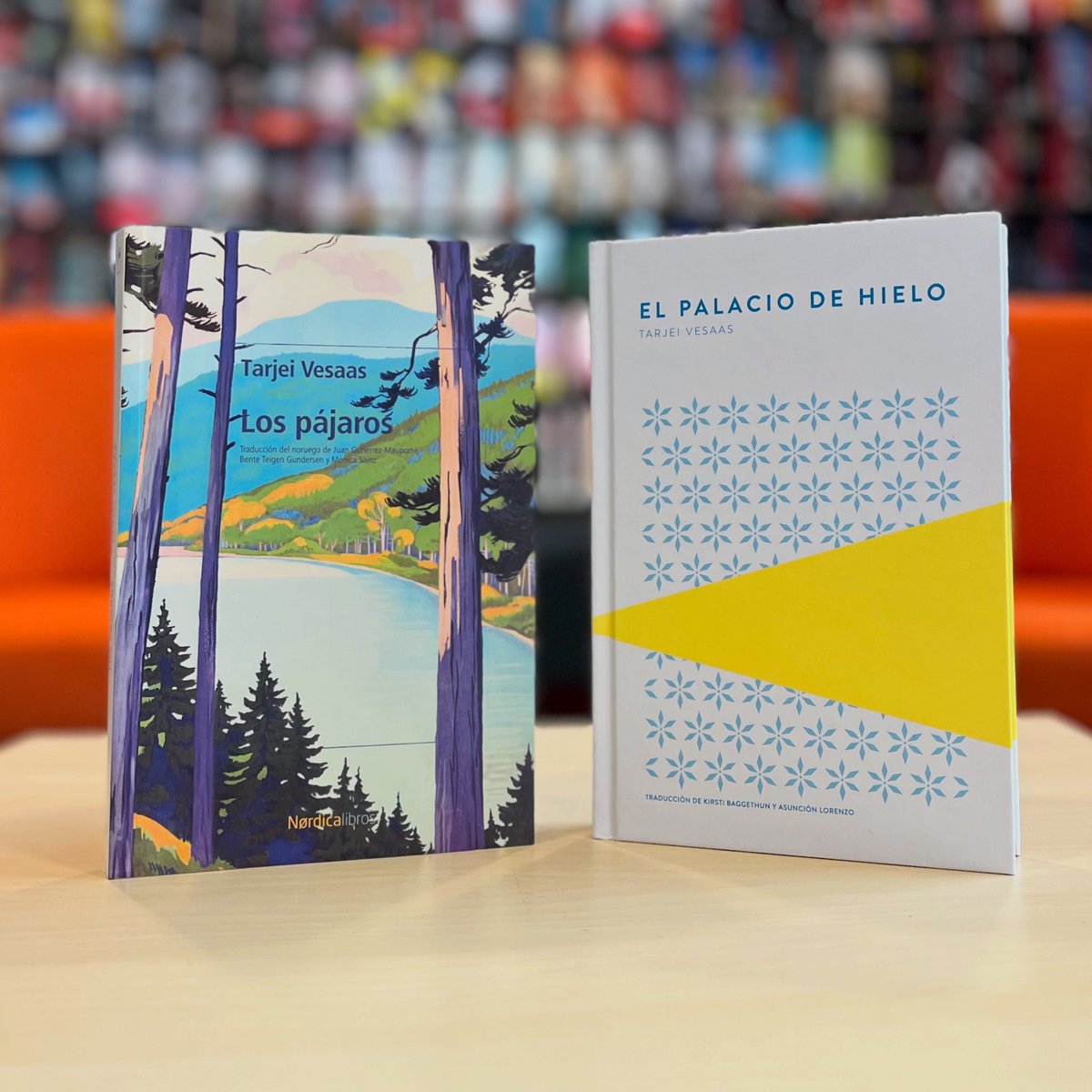 «Los pájaros» y «El palacio de hielo». 

🐦‍⬛❄️ Las dos obras más importantes del escritor noruego Tarjei Vesaas publicadas en español por @nordica_libros y <a href="/TrotalibrosEd/">Trotalibros Editorial</a> 

#tarjeivesaas #LibrosRecomendados #laslibreríasrecomiendan #Leer