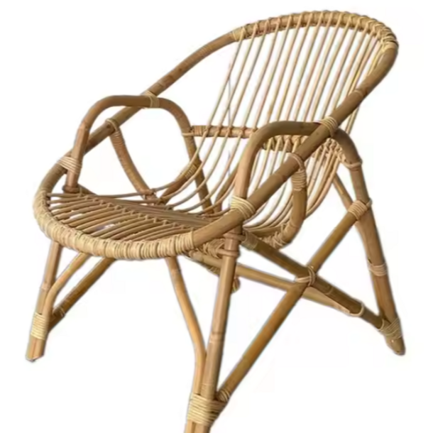 Why choose between style and sustainability? 🌍✨ Ecowoodies balance aesthetic appeal and eco-friendly innovation, tackling waste one beautiful piece at a time. What’s your eco-design inspiration? Share below! #SustainableDesign #EcoChic #InteriorTrends