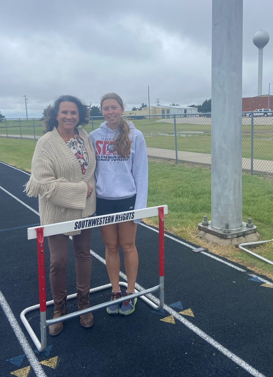 Amanda Kisner (@amandakisner2) on Twitter photo Passing the torch.
Barbie Nash McCollum the Southwestern Heights 100H record holder at 15.0 -1979. attended Practice this morning to meet & encourage <a href="/kisner_layla/">Layla Kisner</a> who has the 300H record at SWH-46.13. Layla is seeded 1st in the 300 H and 7th in the 100H -15.54 <a href="/sportsinkansas/">Sports in Kansas</a> Passing the torch.
Barbie Nash McCollum the Southwestern Heights 100H record holder at 15.0 -1979. attended Practice this morning to meet & encourage <a href="/kisner_layla/">Layla Kisner</a> who has the 300H record at SWH-46.13. Layla is seeded 1st in the 300 H and 7th in the 100H -15.54 <a href="/sportsinkansas/">Sports in Kansas</a>