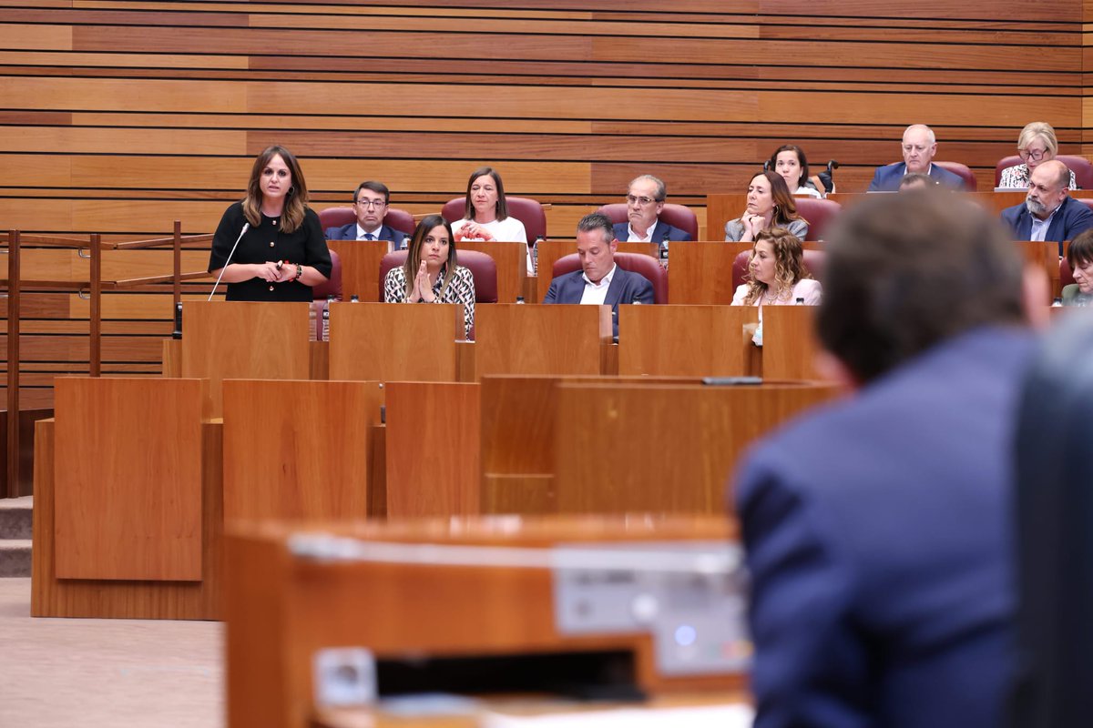 PSOE Castilla y León (@psoe_cyl) on Twitter photo ¿El legado de Mañueco?
❌Pionero en pactar con Vox
❌3 presupuestos en 6 años
❌Desmantelar la sanidad pública
❌Única Comunidad sin ley LGTBI
❌Proteger un monumento fascista
❌Menos crecimiento económico
❌Amnistía fiscal a los ricos
<a href="/PatriciaGmezUrb/">Patricia Gómez Urbán 🌾</a> | #AtréveteAlCambio ¿El legado de Mañueco?
❌Pionero en pactar con Vox
❌3 presupuestos en 6 años
❌Desmantelar la sanidad pública
❌Única Comunidad sin ley LGTBI
❌Proteger un monumento fascista
❌Menos crecimiento económico
❌Amnistía fiscal a los ricos
<a href="/PatriciaGmezUrb/">Patricia Gómez Urbán 🌾</a> | #AtréveteAlCambio