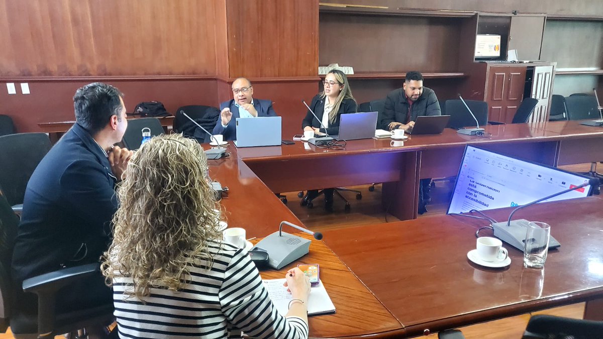 FENASCOL (@fenascol) on Twitter photo Hoy nos reunimos con el Gobernador de la <a href="/CundinamarcaGob/">Gobernación de Cundinamarca</a> para impulsar acciones que promuevan la accesibilidad y la inclusión de la población sorda en los 116 municipios del departamento. Un paso más hacia una Cundinamarca sin barreras. 👏💬
#Inclusión #Accesibilidad Hoy nos reunimos con el Gobernador de la <a href="/CundinamarcaGob/">Gobernación de Cundinamarca</a> para impulsar acciones que promuevan la accesibilidad y la inclusión de la población sorda en los 116 municipios del departamento. Un paso más hacia una Cundinamarca sin barreras. 👏💬
#Inclusión #Accesibilidad