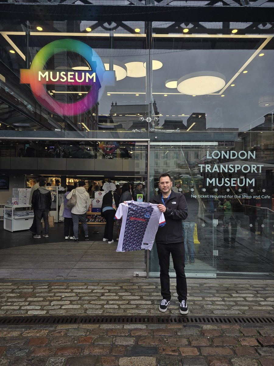 PiccadillyFC's tweet image. Its Official. Our Barman Moquette has arrived at @ltmuseum #dillydilly
