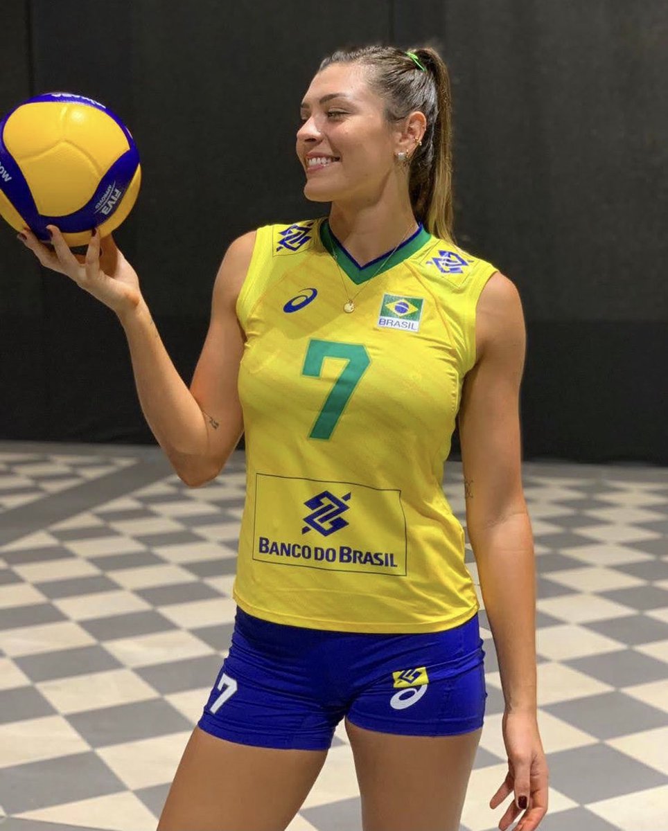 sfvmontibeller's tweet image. mas esse uniforme aqui será pra sempre meu fav