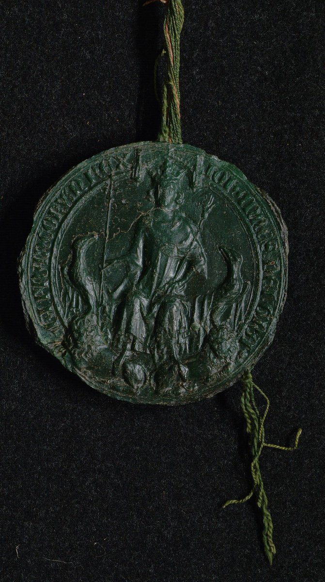 #LeSceauDuMardi
🏅Grand sceau de cire verte du roi Jean II Le Bon, 1362. Deux aigles l'entourent. Deux lions sont couchés à ses pieds.
Louvet3076