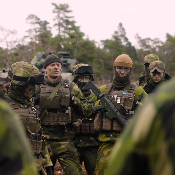 The U.S. is strengthening its presence on Russia’s northern flank.

WSJ: The U.S. forces fired HIMARS rockets from Gotland - 200 miles from Russia’s military base in Kaliningrad - during NATO drills in the Baltics and Arctic with U.K., Nordic, and Baltic troops. 1/