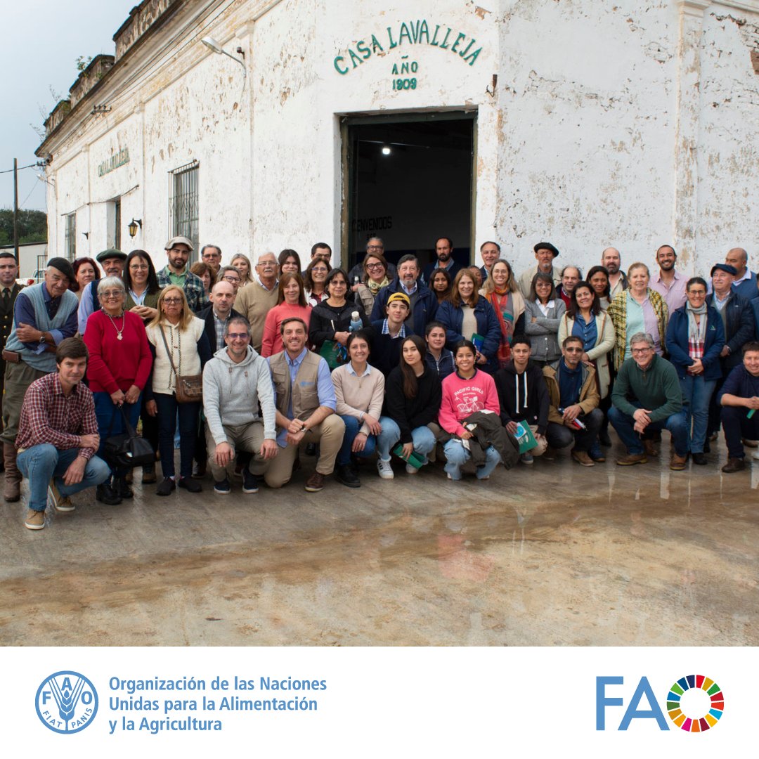 FAO en Uruguay (@faouruguay) on Twitter photo Un acuerdo entre China, la <a href="/PPT_CELAC/">Comunidad de Estados Latinoamericanos y Caribeños</a> y la FAO impulsó la conectividad y el desarrollo de habilidades digitales en comunidades rurales.
En Uruguay se implementó en Salto, en coordinación con el <a href="/MGAPUruguay/">MGAP</a> y <a href="/cnfr_uy/">Comisión Nacional de Fomento Rural (CNFR)</a>.
Conocé más:📲f.mtr.cool/jiyyxqtmpy Un acuerdo entre China, la <a href="/PPT_CELAC/">Comunidad de Estados Latinoamericanos y Caribeños</a> y la FAO impulsó la conectividad y el desarrollo de habilidades digitales en comunidades rurales.
En Uruguay se implementó en Salto, en coordinación con el <a href="/MGAPUruguay/">MGAP</a> y <a href="/cnfr_uy/">Comisión Nacional de Fomento Rural (CNFR)</a>.
Conocé más:📲f.mtr.cool/jiyyxqtmpy