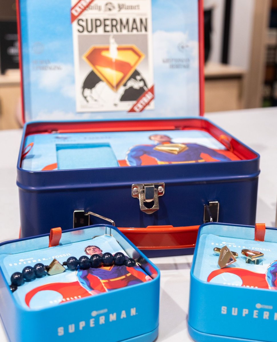 We think we may have just found your kryptonite! 🦸 ⁠
⁠
The heroic new Superman x @fossil collection has landed at #GalleriaDallas on Level 2.⁠ #fossil #superman #dc #watches #comic #superhero #dallas