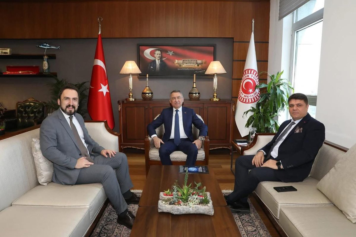 Bozkurt’tan Oktay’a ziyaret

TESAM ve TESİAD Kurucu Genel Başkanı Dr. İlyas Bozkurt ile TESAM Yüksek İstişare Heyeti Üyesi Doç. Dr. Levent Ersin Orallı, AK Parti Ankara Milletvekili ve TBMM Dışişleri Komisyonu Başkanı Fuat Oktay’ı ziyaret etti.