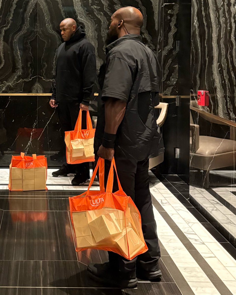 She said I smelled good so... 
Summer Mink available now at <a href="/ultabeauty/">Ulta Beauty</a>