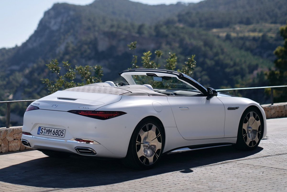 newotomobil's tweet photo. New Mercedes-Benz SL Monogram Maybach...
#mercedes #sl 
#mercedessl 
#mercedesbensl 
#newsl #sl2025 
#mercedessl2025 
#newmercedessl 
#mercedesslmonogrammaybach 
#slmaybachmonogram https://t.co/kOiZHgnOP7