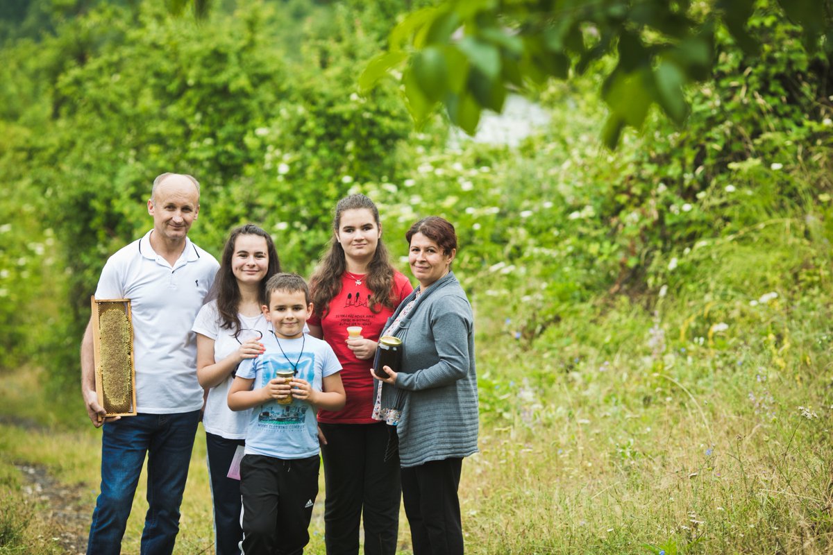 ADRAIntl's tweet image. Today is #InternationalDayofFamilies!
At ADRA, we believe every family deserves to live with dignity, hope, and love. We&apos;re honored to serve as the hands and feet of Jesus, supporting families worldwide.

#ServeHumanity #FaithInAction #FamilyIsLove #ADRA #BeTheHandsAndFeet