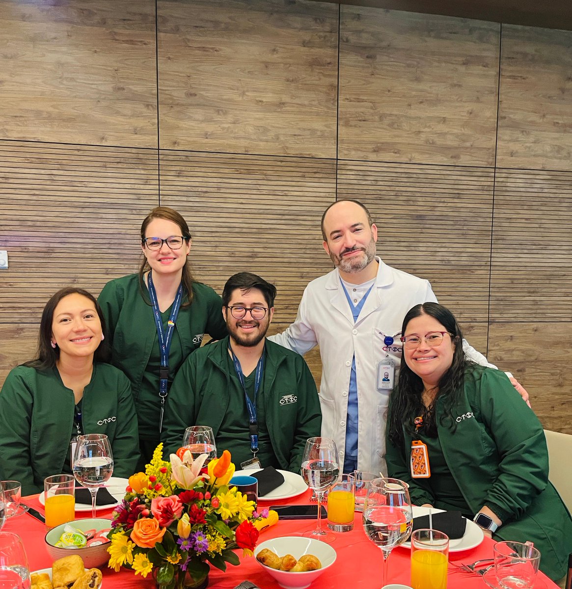 En el CTIC celebramos a nuestro equipo de enfermeros, agradeciendoles su labor y el constante empeño que tienen para con cada uno de los pacientes y sus familias. Queremos recalcar la importancia que tienen ustedes, enfermeros y enfermeras, para nosotros; honramos su labor y