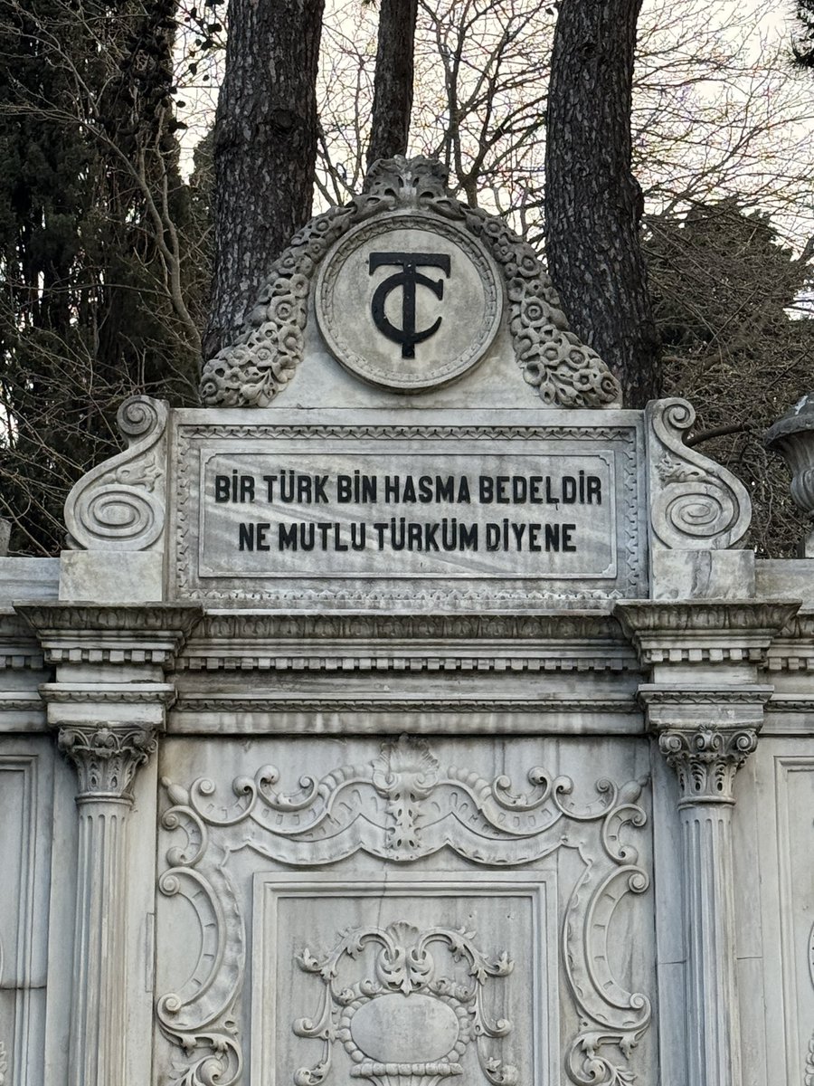 militarist (@militarturk) on Twitter photo bir Türk bin hasma bedeldir
ne mutlu Türk'üm diyene bir Türk bin hasma bedeldir
ne mutlu Türk'üm diyene