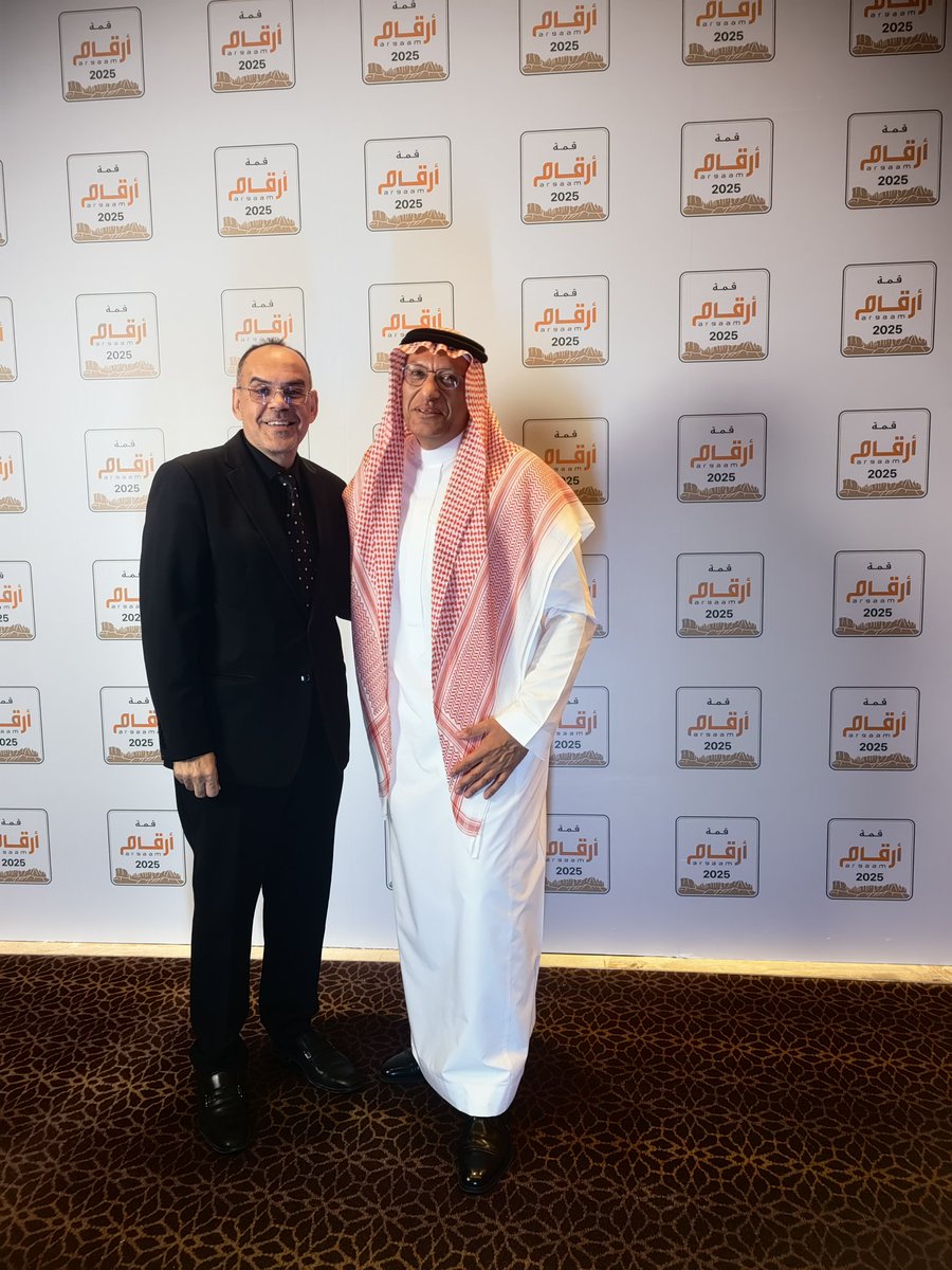 تشرفت بالعمل عده مرات  وهذي المرة لتنظيم قمة أرقام 2025 مع قامة بالأخلاق والعلم والمعرفة مع مدرسة في الأعمال والاستثمار مع صديقي العزيزي الرئيس التنفيذي لشركة أرقام الاستثمارية انه القامة الاستاذ اسلام زوين