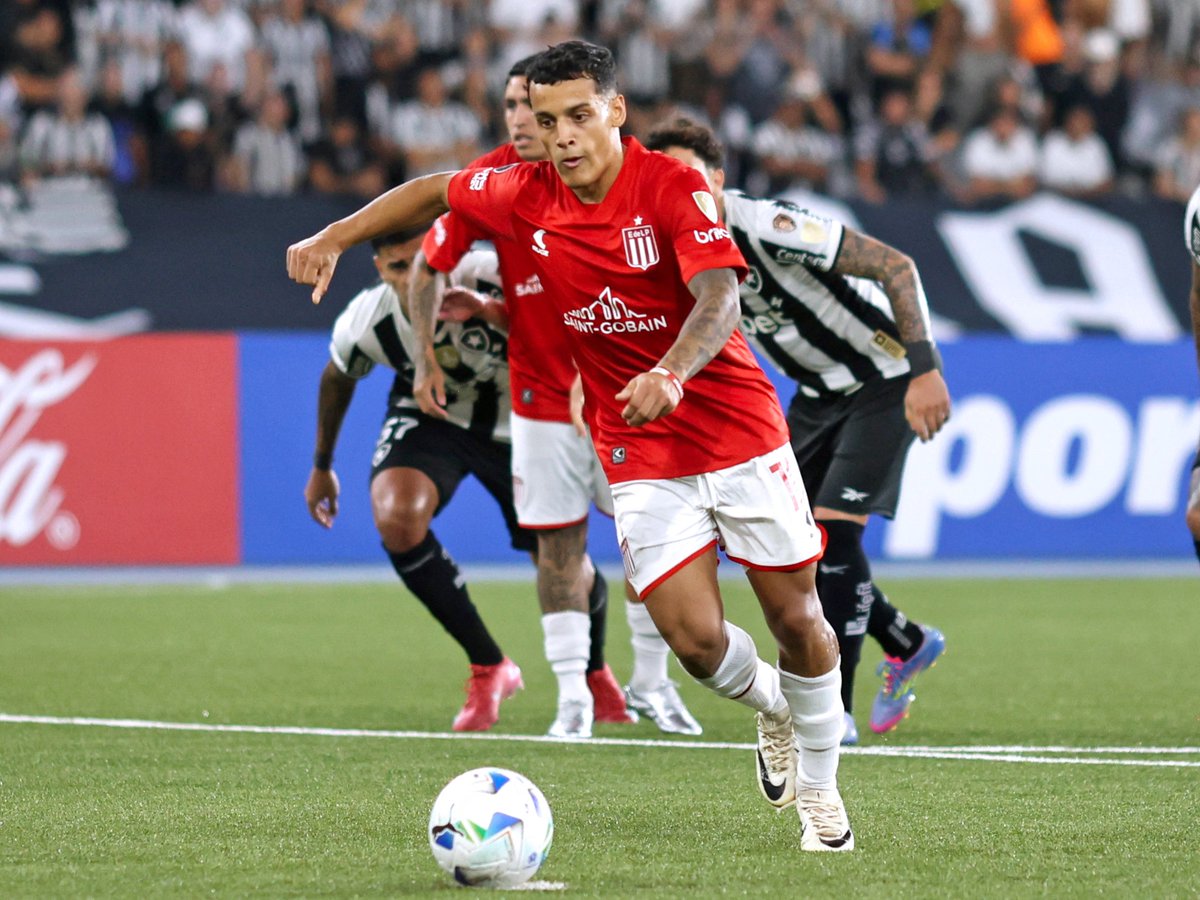 Hasta ayer 19 futbolistas diferentes habían marcado los 19 goles de #EDLP en Brasil. Tiago Palacios es el primer jugador pincha que convierte 2, y ambos en el mismo partido