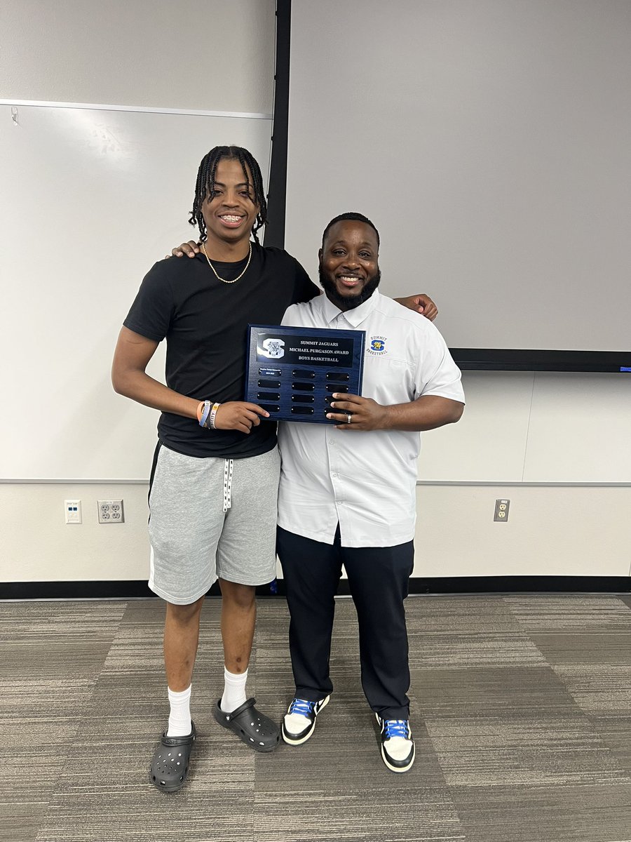 M.Summit Basketball (@junitbasketball) on Twitter photo ๐ SUMMIT BASKETBALL AWARDS ๐
Congratulations to Braylon Turner-Somerville for being the Michael Purgason Award Winner. Was the best Teammate all year and was always prepared. We appreciate you!
<a href="/MISDathletics/">MISD Athletics Dept.</a> <a href="/MISDSummitJags/">Summit High School</a>
#FAMILY
#TOUGH ๐ SUMMIT BASKETBALL AWARDS ๐
Congratulations to Braylon Turner-Somerville for being the Michael Purgason Award Winner. Was the best Teammate all year and was always prepared. We appreciate you!
<a href="/MISDathletics/">MISD Athletics Dept.</a> <a href="/MISDSummitJags/">Summit High School</a>
#FAMILY
#TOUGH