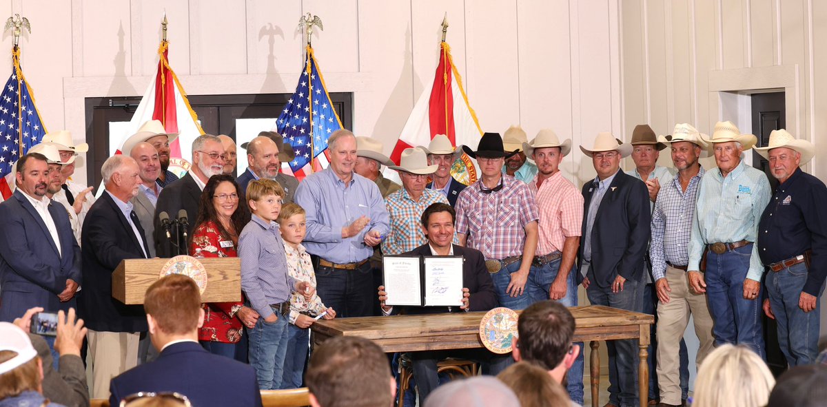 FDACS's tweet image. IT’S OFFICIAL — the 2025 Florida Farm Bill has been signed into law!
This landmark piece of legislation delivers sweeping pro-freedom, pro-farmer, and pro-family reforms for Floridians.
More: tinyurl.com/xcyyhtac
