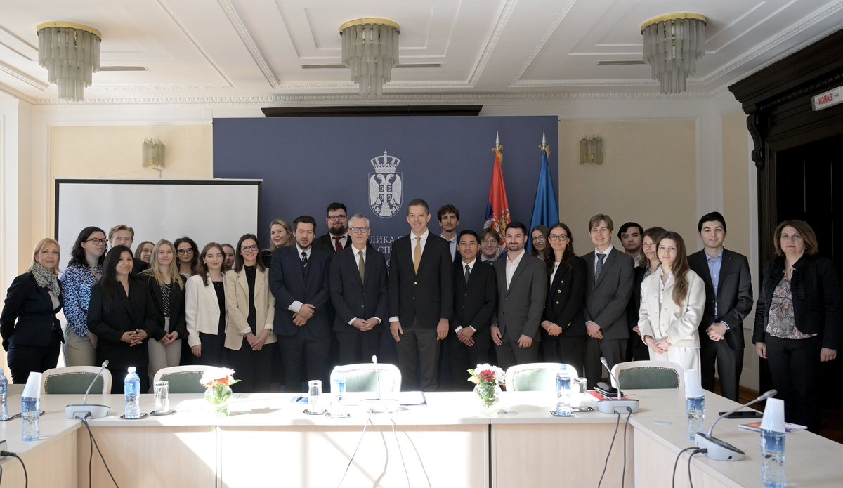 markodjuric's tweet photo. The enduring partnership between @MFASerbia Diplomatic Academy and @DA_vienna is a model of international academic cooperation in diplomacy.

That is why I was especially pleased to address the students and professors of this prestigious #Austrian institution and talk about #Serbia’s priorities in international relations, our #European journey, regional cooperation as the backbone of our foreign policy, economic growth, infrastructural and technological achievements, our diplomatic struggle for preserving our sovereignty and territorial integrity, and the significance of
#KosovoandMetohija as the cradle of #Serbian identity, culture and spirituality.