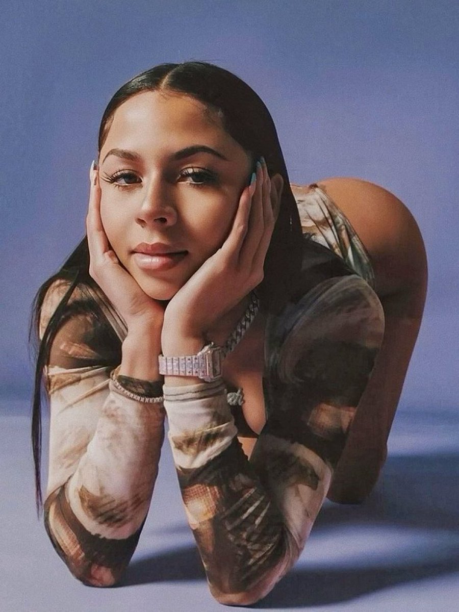 this pic of mariah the scientist
