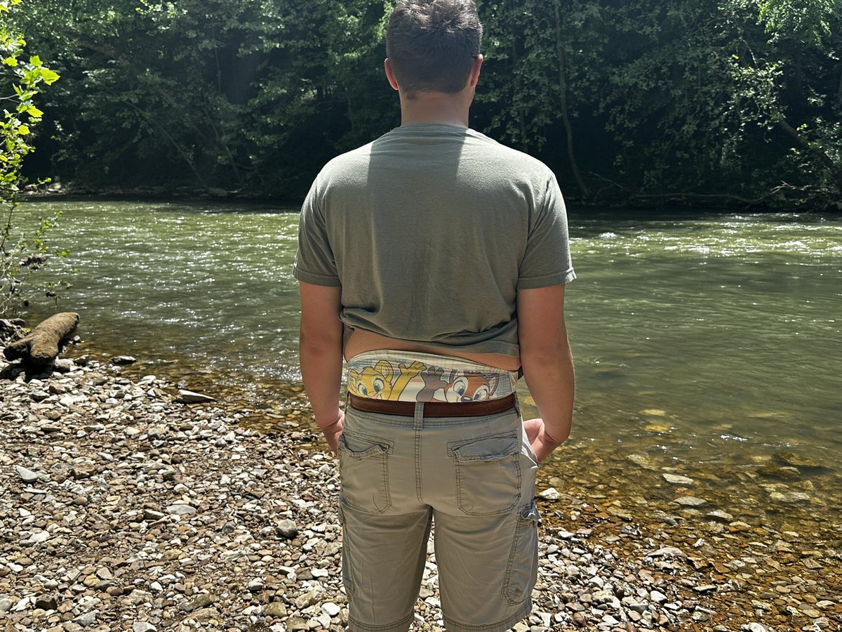 CreedMathan's tweet image. Having a great day with @BabyAviation 
Went down to the creek. And went for a Jeep ride. Got a little warm so of course the shirt had to come off.