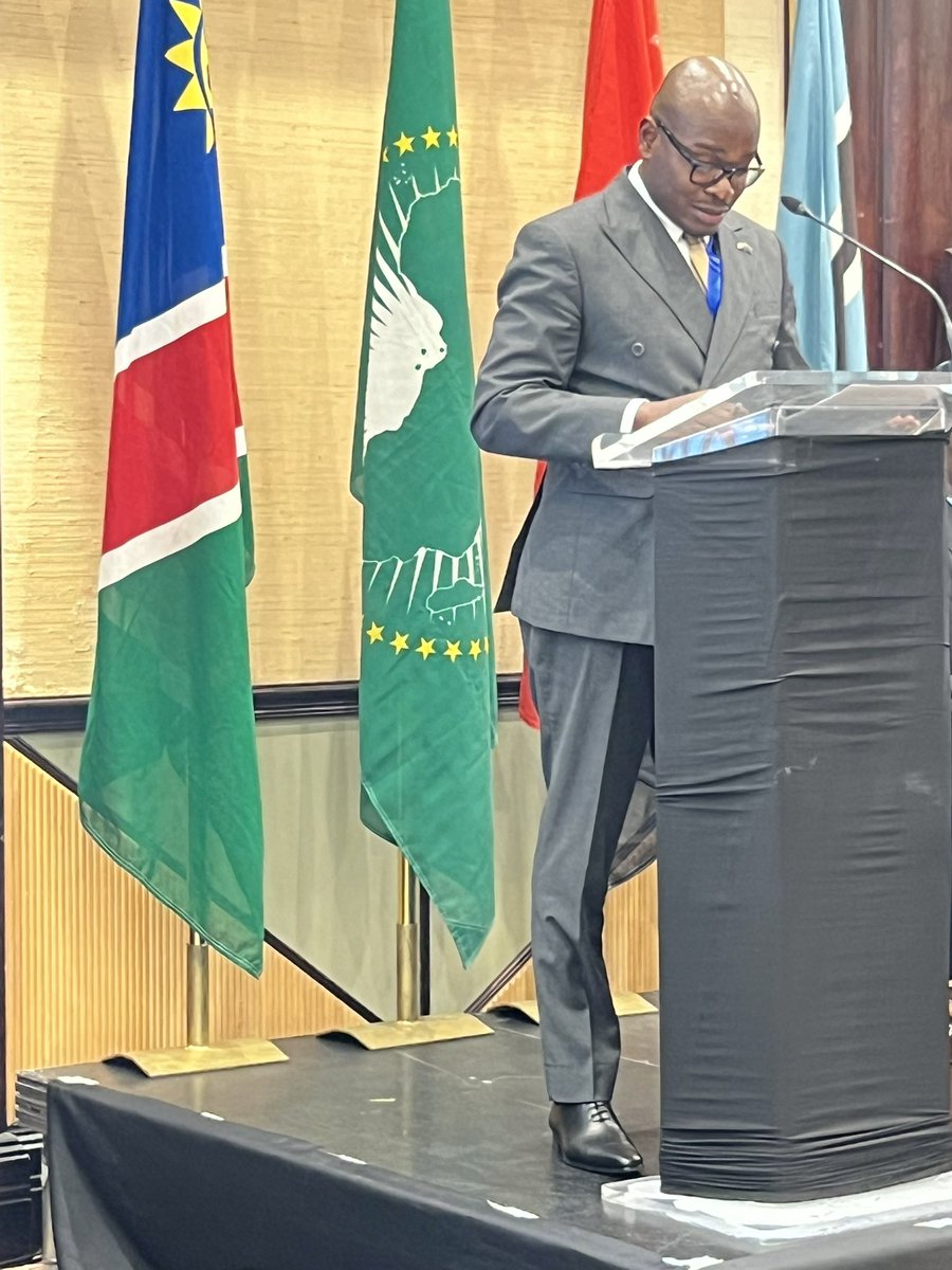 UbaloziNamibia's tweet photo. Leo tarehe 15/5/2025,
Mheshimiwa Ceaser Chacha Waitara, Balozi wa Jamhuri ya Muungano wa Tanzania nchini Namibia amemwakilisha Mheshimiwa Jumaa Hamidu Aweso (Mb), Waziri wa Maji katika Mkutano wa 12 wa Kamisheni ya Bonde la Mto Zambezi (Zambezi Watercourse Commission-ZAMCOM) uliofanyika tarehe 15 Mei 2025 jijini Windhoek, Namibia.

Katika mkutano huo wa ZAMCOM unaojumuisha nchi nane za Tanzania, Angola, Botswana, Malawi, Msumbiji, Namibia, Zambia na Zimbabwe, Waziri wa Maji, Mheshimiwa Jumaa Hamidu Aweso (Mb) amechaguliwa kuwa Mwenyekiti wa Baraza la Mawaziri wa ZAMCOM katika kipindi cha mwaka 2025/2026.