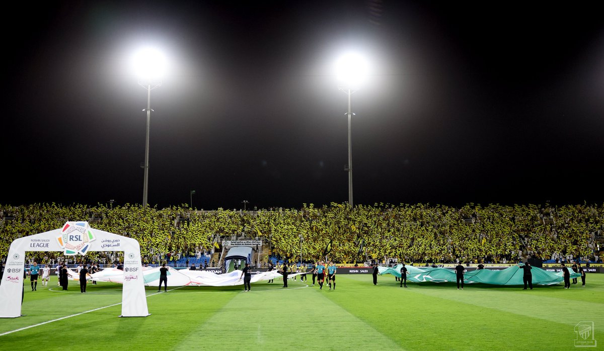 حب حياتك من البديهي أن يكون ناديك ❤️‍🔥☝️
#الاتحاد_الرائد
