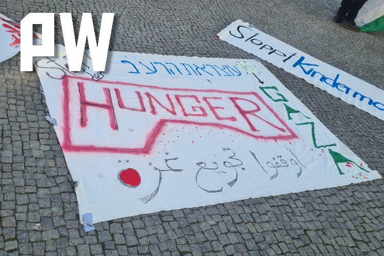 PolliticalWatch's tweet photo. 📰 | Pro-#Palestine Protests in Germany

Pro-Palestinian Protest has had started hours ago in #Aachen's famous #Elisenbrunnen (Elisenwell), which is located in far west #Germany. https://t.co/oQ5rq0UIXq