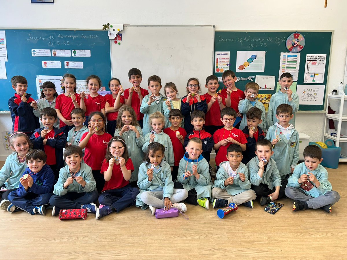ClaretLarraona's tweet photo. Euskaraldia hasi da! 👄 👂🏻 
¡Comienza el Euskaraldia! 👄👂🏻
#educaciónprimaria #euskaraldia #euskera #modeloa #somosclaretlarraona https://t.co/sOSSwkc4Sm