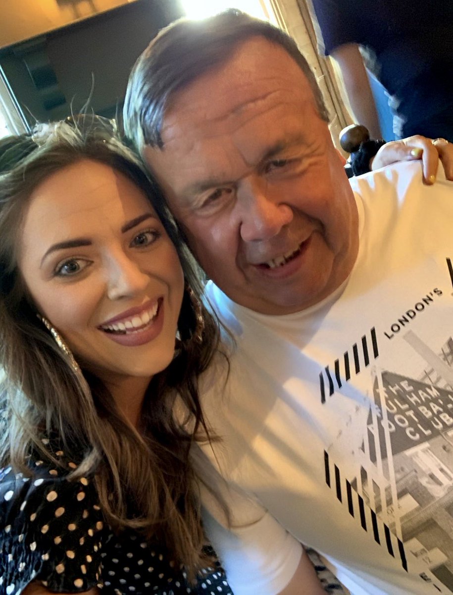 rebzeleanor's tweet image. RIP Cliffie Dean, always made us giggle in the Fulham Ticket Office back in the day, even though everything was always ‘khazi’!

Fulham legend 🤍🖤 #FFC