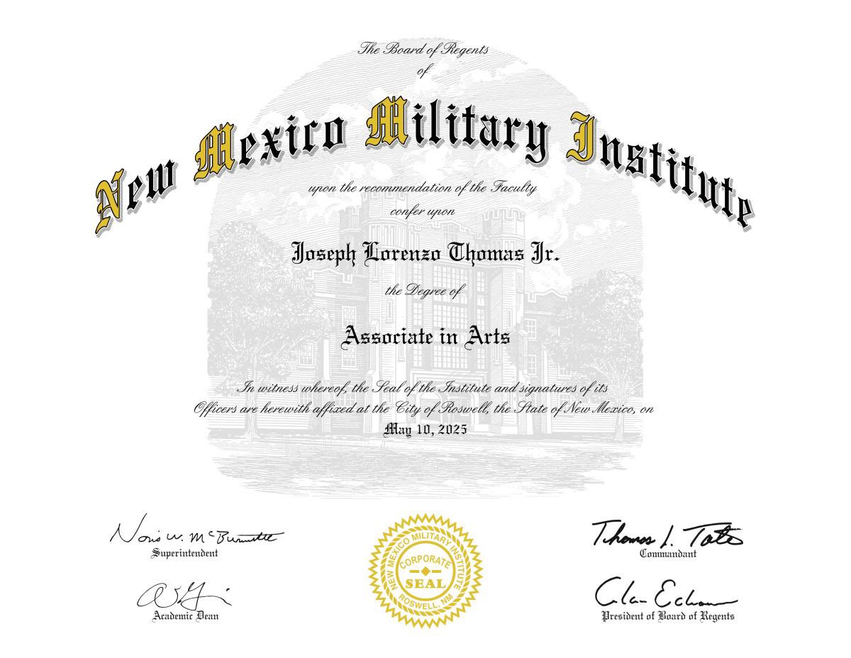 JosephThomasJr7's tweet image. Beyond Blessed! Thankful for my JUCO experience! All glory to god🙏🏽 Graduated with a 3.12 #JUCOPRODUCT