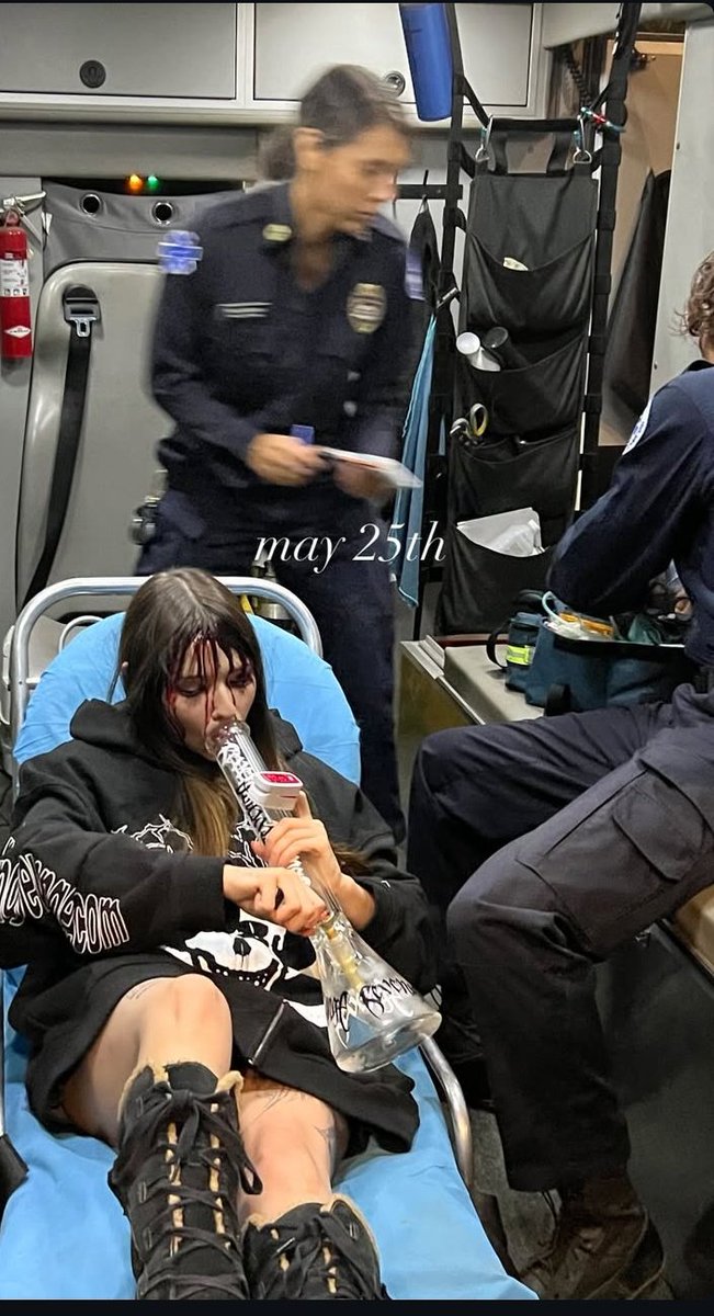 extraño estar cuenta chicos les juro q en breves retomo..