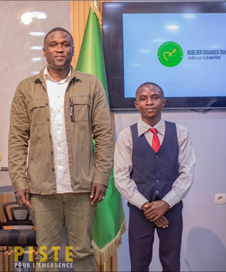 erick_lubango's tweet photo. 🇨🇩 Félicitations à M. Seth Kikuni pour son leadership à la tête de #PISTEE.
Sa vision politique prend forme avec la gestion stratégique de M. @Augustin_MUBUTO comme SG. Une gestion moderne, jeune et ambitieuse pour un Congo tourné vers l’avenir.
✊🏾🇨🇩 #RDC #NouvelleGénération https://t.co/d0FEy0MZh3