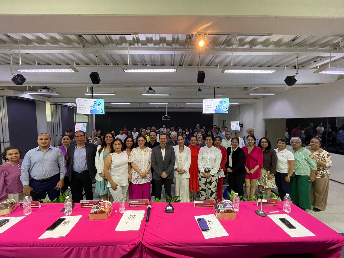 IdeaTICmex's tweet photo. 🎉 Ayer se realizó el Lanzamiento del Foro de Profesionalización de MiPyMEs en Xalapa, Veracruz

Una iniciativa que impulsa el crecimiento empresarial con capacitación y vinculació.💼📈

Gracias a todos los aliados, autoridades y emprendedores que nos acompañaron. https://t.co/xIyjqte4M6