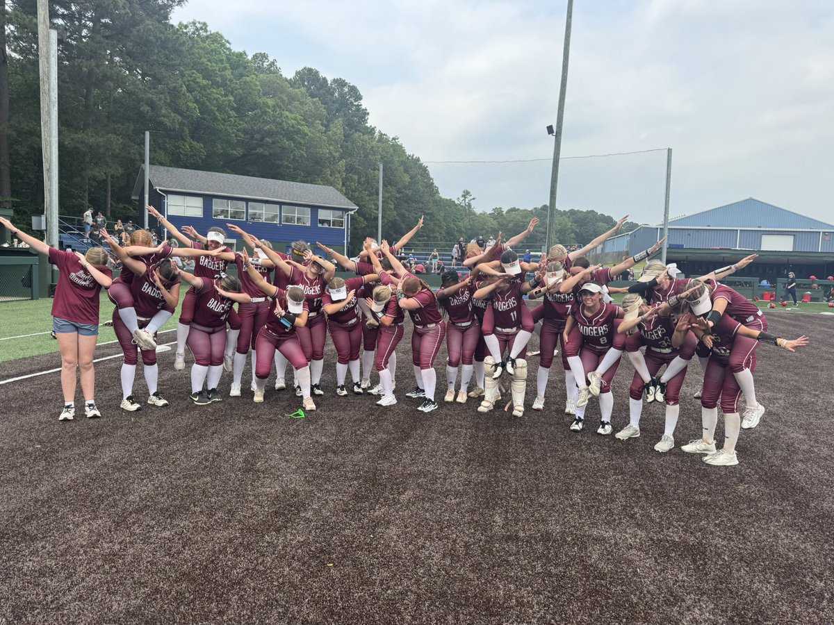 Feeling ELITE 8! Lady Badgers get the 3-1 win in round 1! Will advance to the Quarter Finals to play GCT at 10:00am tomorrow! #bprd #alreadywritten #beebesb🥎