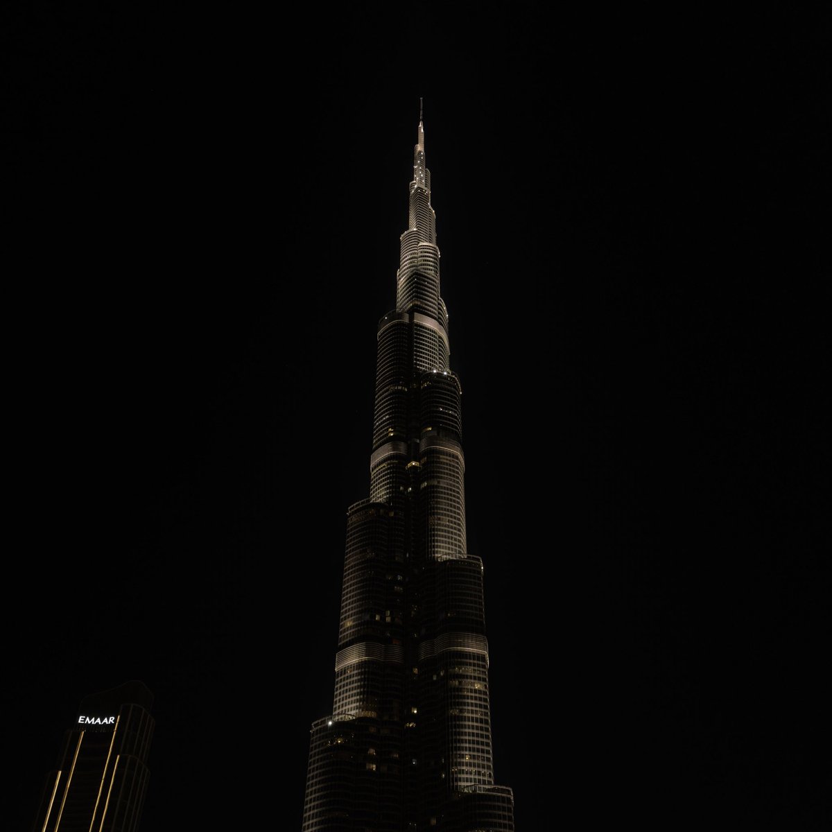 ien's tweet image. when in 🇦🇪