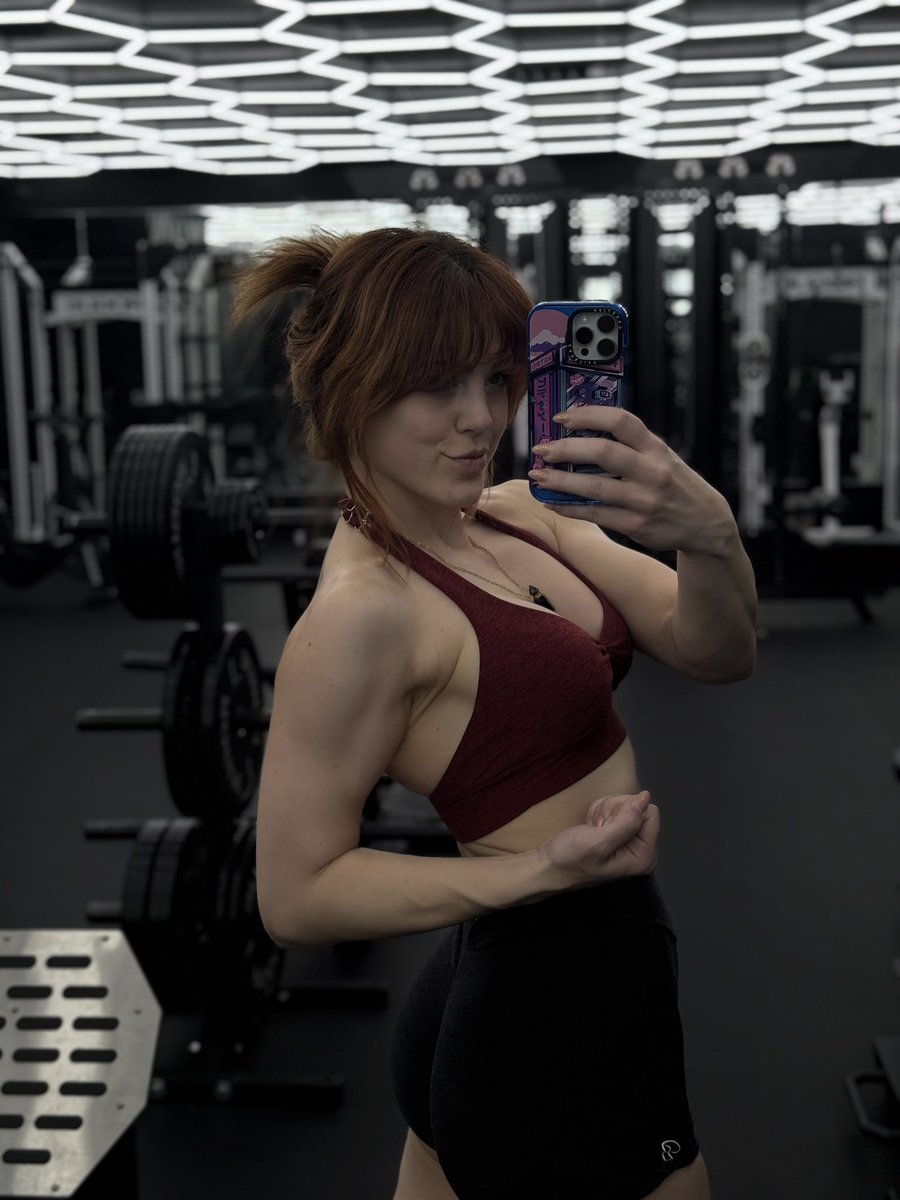 Come goon for muscle mommy
onlyfans,com/nakedbarbiedoll