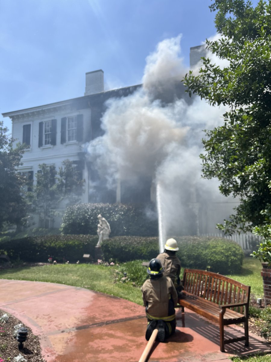 SteveWAFB's tweet photo. BREAKING: Crews are on the scene of a significant fire at the historic Nottoway Plantation in White Castle. https://t.co/bHvgRecIX2