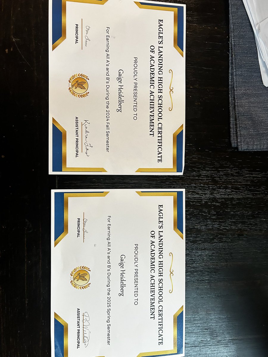 Gaigeheidel's tweet photo. Blessed and Thankful to be a AโB honor roll student for both semesters this school year. #studentathlete #classroomfirst @G_evans15 https://t.co/x6jOi6cxXC