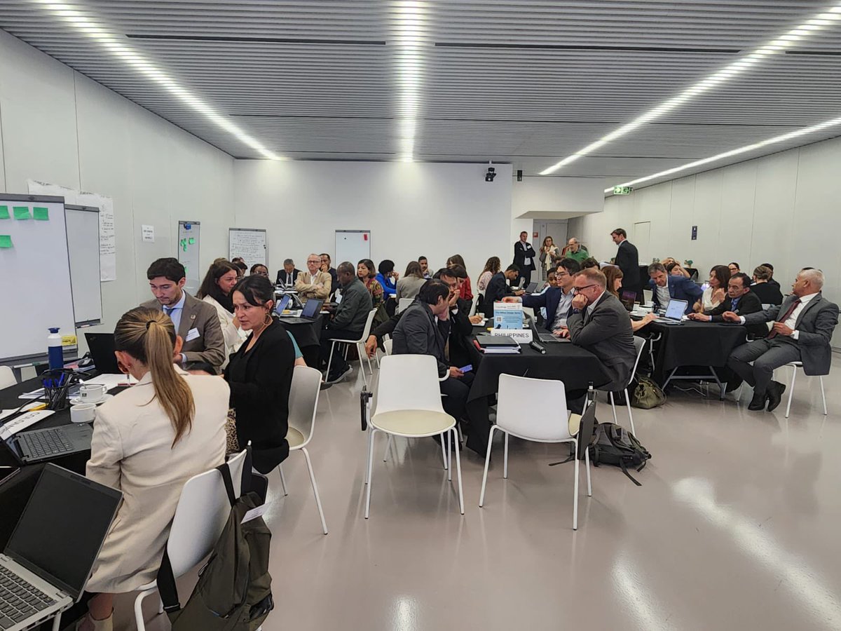 🌱Participamos en el #GlobalDesignSprint en Bilbao junto a otras oficinas país del <a href="/JointSDGFund/">Joint SDG Fund 🇺🇳</a> 🌍
Compartimos experiencias sobre #FoodSystems y #GreenEnergy con enfoque territorial y financiamiento transformador.
#FinancingTheSDGs #RoadToSevilla  #BilbaoSprint