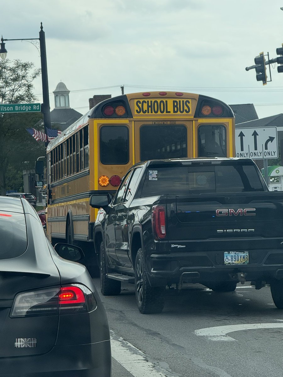 Juicewag's tweet photo. Been in Columbus for 10 minutes and already seen a “these colors don’t run, they reload,” pickup truck rear-end a school bus. #ThankYouMotorists https://t.co/ffoAGuIiII