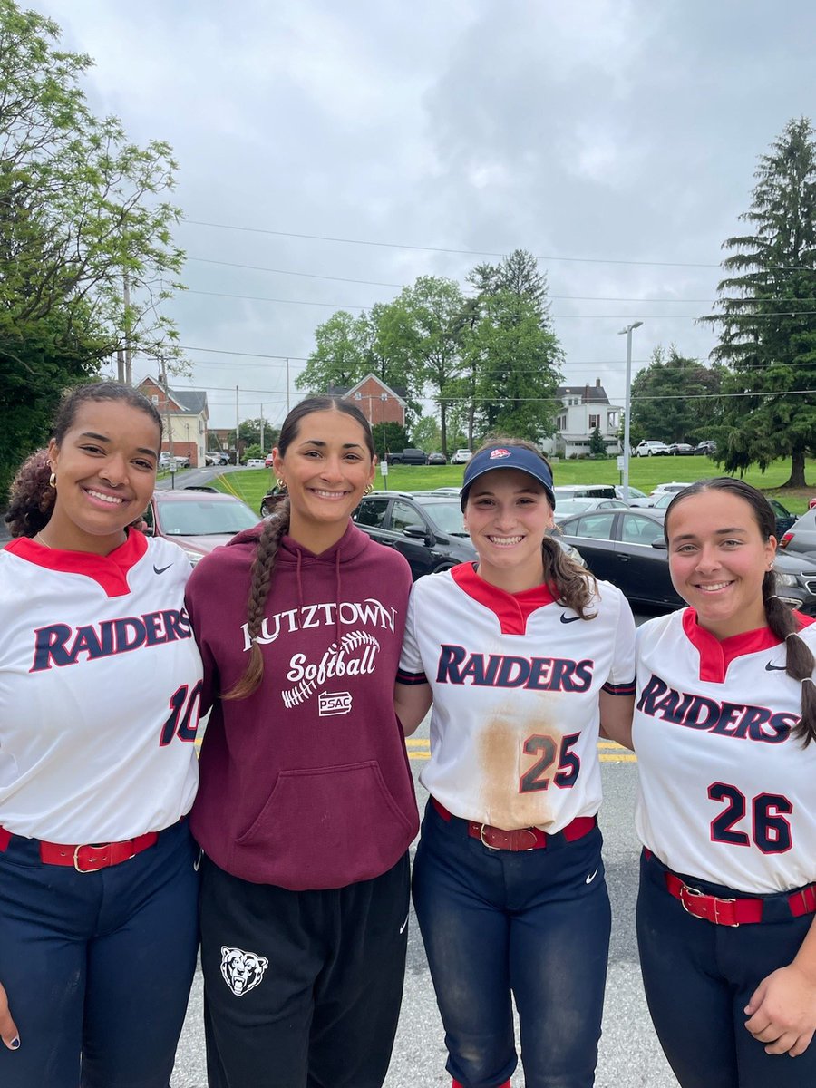 NPsoftball Team25 
Former NPGreats  Bri Wilmot, Sophia Collins, Sarah Sabocsik, Gianna Cimino 
at the 
D2 Super Regionals won by Ship 7 to 4.
North Penn West.