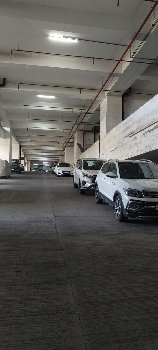 ataulkhan09's tweet image. ⚠️@mybmcWardGN

Siddhi Vinayak Industries Of Kohinoor BMC #Parking Lot At Dadar Has Violated The Lease Agreement By
Cars are kept parked in the driveway 

SE Maintenance After Multiple

Violations Of Contract No Action Is Taken And No Penalty Issue

@mybmc #TAVO look into this