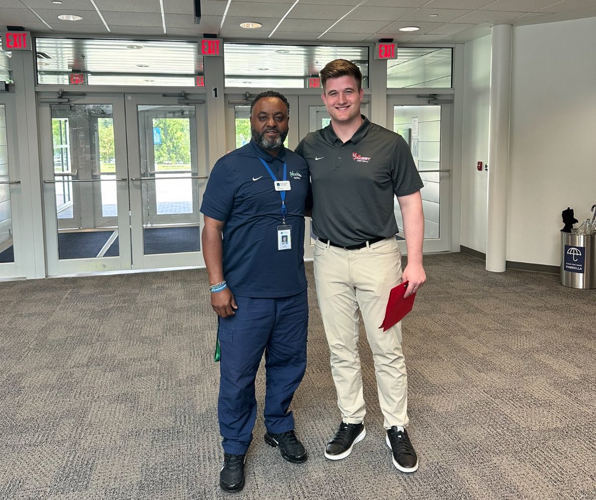 Coach P ππππCoachesHelpingCoaches (@coachp_eterson) on Twitter photo Thank you <a href="/CoachMangas/">Robbie Mangas</a> for stopping by and establishing a bridge to <a href="/Marist_Fball/">Marist Football</a> from <a href="/FlintHillFball/">Flint Hill Football</a>. Excited to see what the future holds! #FPT #MET #FoxholeGuysπ¦
#SparkTheFlintπ₯ Thank you <a href="/CoachMangas/">Robbie Mangas</a> for stopping by and establishing a bridge to <a href="/Marist_Fball/">Marist Football</a> from <a href="/FlintHillFball/">Flint Hill Football</a>. Excited to see what the future holds! #FPT #MET #FoxholeGuysπ¦
#SparkTheFlintπ₯