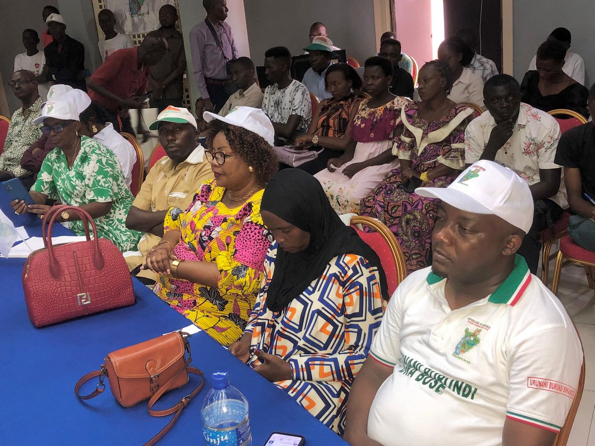 La coalition Burundi Bwa Bose présente son programme politique à la Source du Nil. Le point fort de son programme : Remplacer le parti CNDD-FDD au pouvoir.