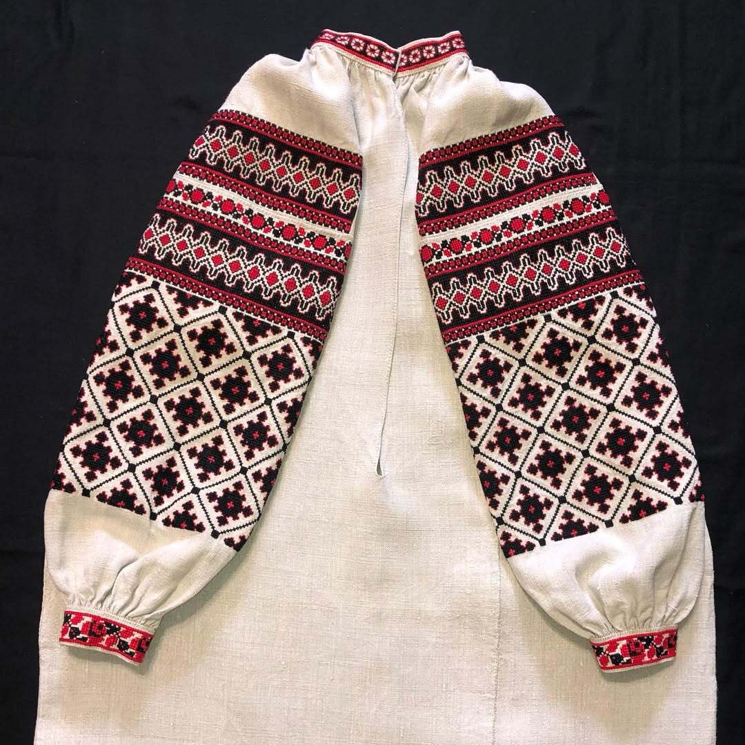 Today is Vyshyvanka Day.

One of the deepest symbols of our culture is our code. 

In the Zone, no one wears vyshyvankas. But they’re still there. Sometimes, they simply rot on the floor of an abandoned house.

In 2017, stalker Illia Krotenko came across an old embroidered shirt